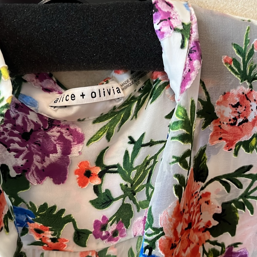Alice and Olivia blouse velvet flower blouse size L - Picture 3 of 6